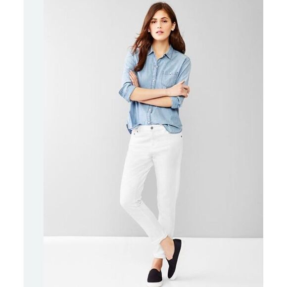 Gap 1969 Girlfriend Jeans - Picture 1 of 8
